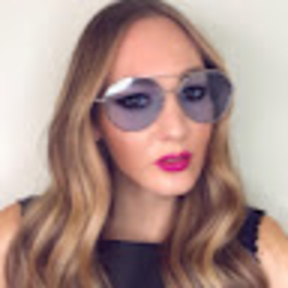 Meet your Posher, Elena